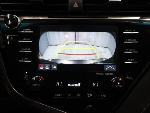 Used 2019 Toyota Camry XSE image 27