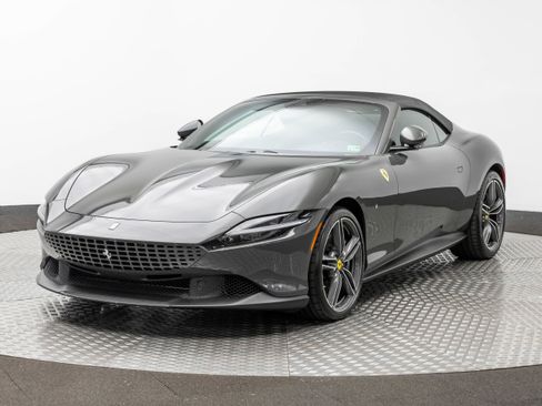 Certified 2025 Ferrari Roma Spider RWD image 64