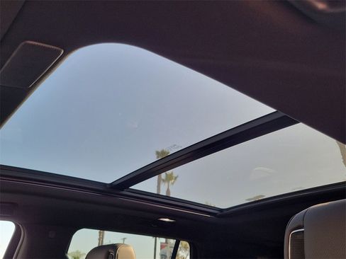 Certified 2024 Cadillac Escalade Premium Luxury image 18