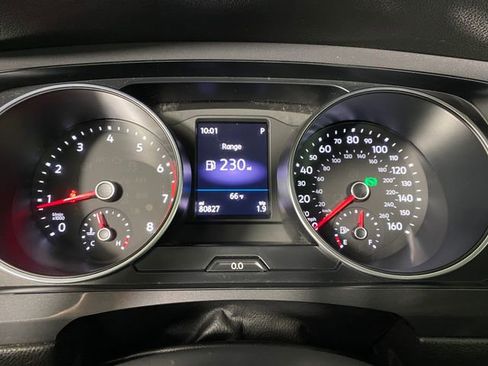 Used 2019 Volkswagen Tiguan SE w/ Panoramic Sunroof Package AWD/4WD image 17