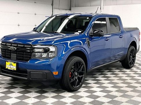 Used 2024 Ford Maverick Lariat w/ Black Appearance Package image 11