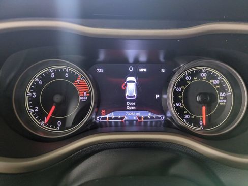 Used 2018 Jeep Cherokee Limited AWD/4WD image 17