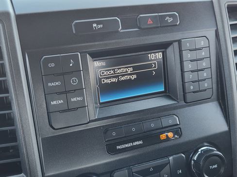 Used 2017 Ford F250 XL w/ Power Equipment Group AWD/4WD image 18