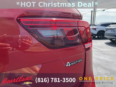 Used 2023 Volkswagen Tiguan SE image 13