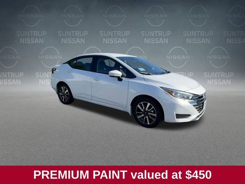 Used 2025 Nissan Versa SV w/ Trunk Package image 2