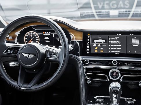 Used 2024 Bentley Flying Spur V8 AWD/4WD image 57