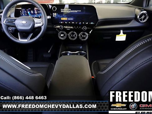 New 2025 Chevrolet Blazer EV LT image 11