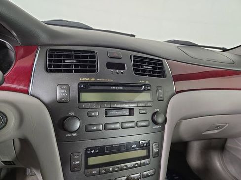 Used 2004 Lexus ES 330 image 12