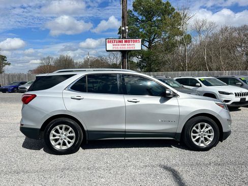 Used 2018 Chevrolet Equinox LT w/ Sun & Infotainment Package image 3