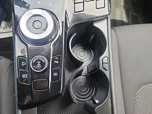 Used 2023 Kia Sportage LX image 32