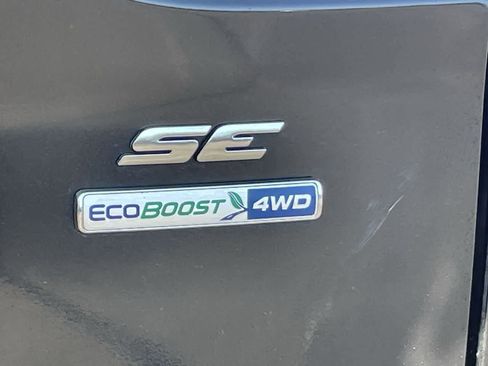 Used 2015 Ford Escape SE w/ Equipment Group 201A image 34