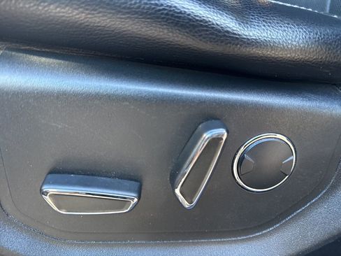 Used 2018 Ford F150 Lariat w/ Equipment Group 502A Luxury image 16