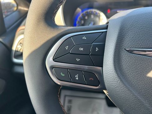 New 2026 Chrysler Pacifica Pinnacle image 13