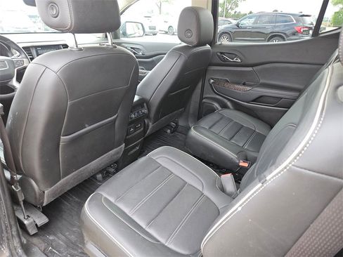 Used 2021 GMC Acadia Denali w/ Denali Technology Package image 12