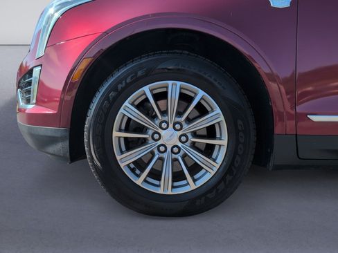 Used 2017 Cadillac XT5 Luxury w/ Driver Awareness Package FWD image 29