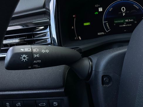 Used 2025 Toyota Camry LE image 33