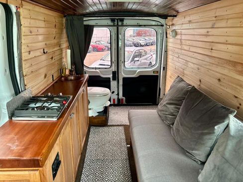 Used 2019 Ford Transit 250 148 Medium Roof image 26