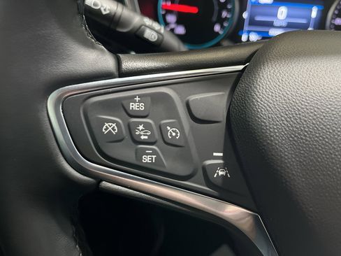 Used 2024 Chevrolet Equinox LT FWD image 18
