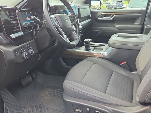 Used 2022 Chevrolet Silverado 1500 RST w/ Z71 Off-Road Package AWD/4WD image 9