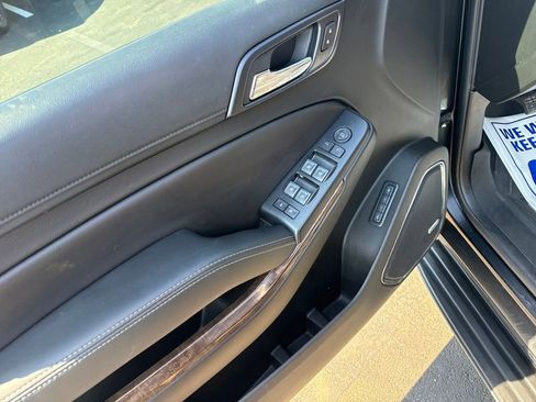Used 2019 Chevrolet Tahoe LT image 11
