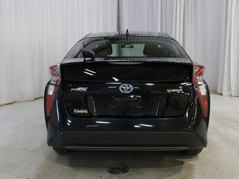 Used 2017 Toyota Prius Three image 25