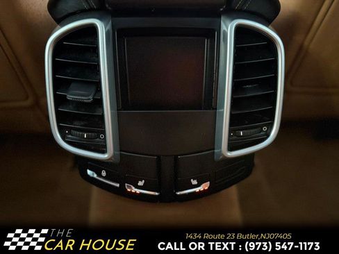 Used 2017 Porsche Cayenne S image 31