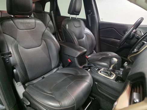 Used 2016 Jeep Cherokee Limited AWD/4WD image 31