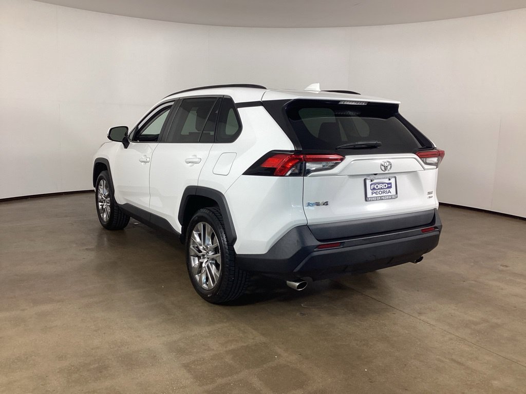 Used 2020 Toyota RAV4 XLE Premium AWD/4WD image 7