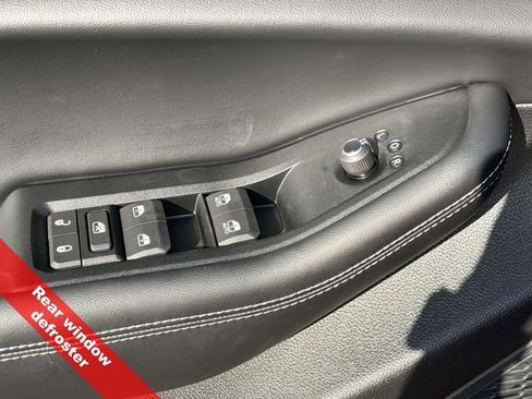 New 2025 Jeep Grand Cherokee L Altitude image 19