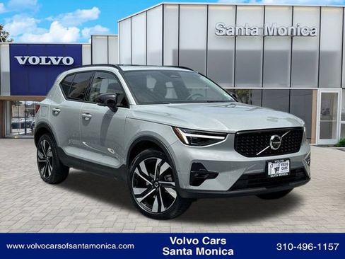 New 2024 Volvo XC40 B5 Plus w/ Climate Package AWD/4WD image 1
