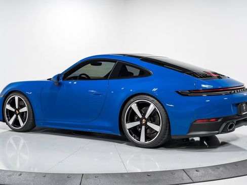 Used 2025 Porsche 911 Carrera RWD image 5