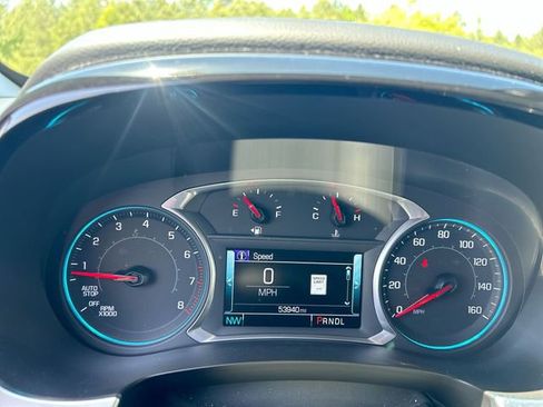 Used 2018 Chevrolet Traverse LT FWD image 19