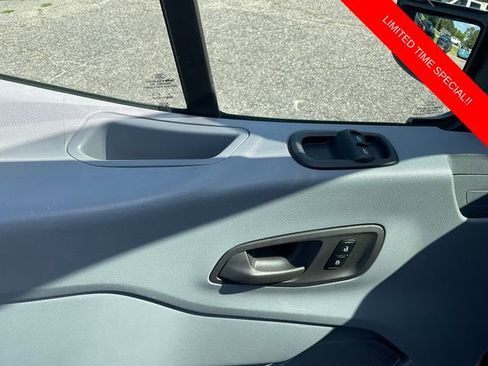 Used 2017 Ford Transit 150 XL image 12