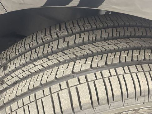 Used 2023 Kia Sorento SX image 39