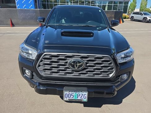 Used 2022 Toyota Tacoma TRD Sport AWD/4WD image 8