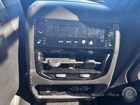 Used 2023 Jeep Grand Cherokee L Overland w/ Luxury Tech Group IV image 15