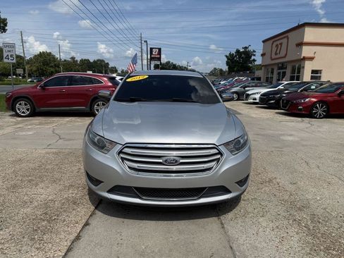 Used 2019 Ford Taurus Limited FWD image 2