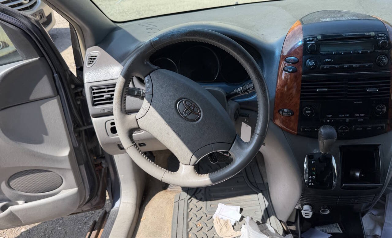 Used 2006 Toyota Sienna XLE FWD image 31
