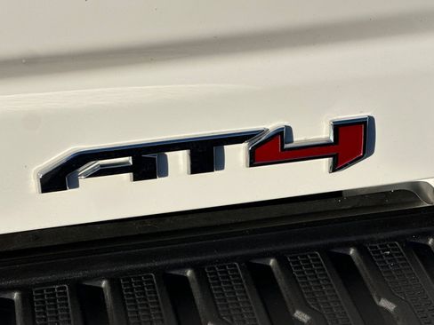 Used 2025 GMC Sierra 2500 AT4 w/ AT4 Premium Plus Package AWD/4WD image 97
