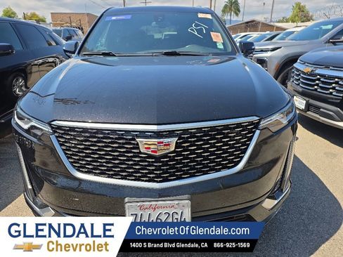 Used 2025 Cadillac XT6 Luxury FWD image 11
