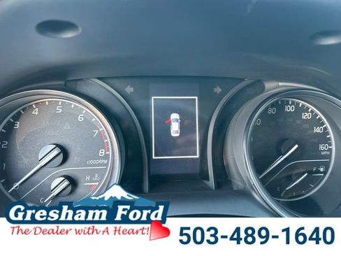 Used 2024 Toyota Camry SE image 19