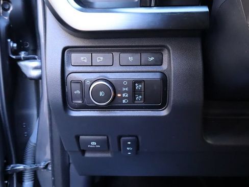 Used 2024 Ford F250 Lariat w/ Lariat Ultimate Package AWD/4WD image 28