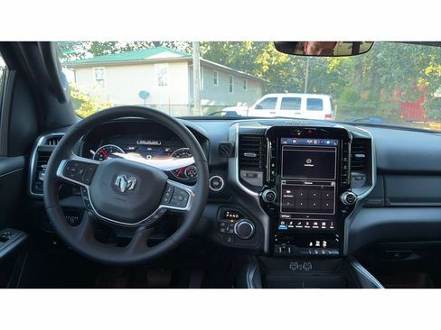Used 2026 RAM 1500 Big Horn AWD/4WD image 8