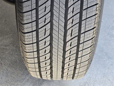 Used 2023 Chevrolet Blazer LT w/ Convenience Package image 11