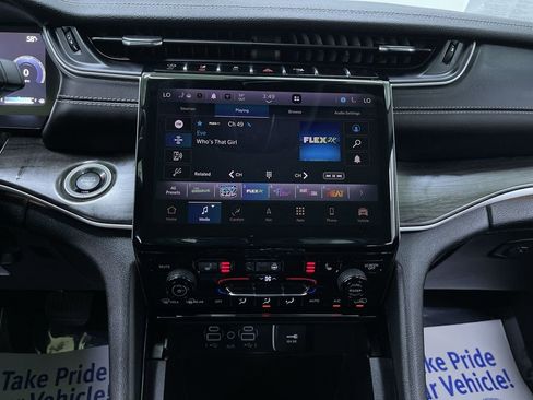 Used 2023 Jeep Grand Cherokee L Limited image 22