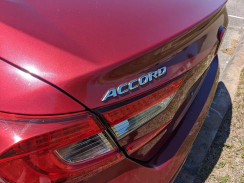 Used 2018 Honda Accord LX image 12