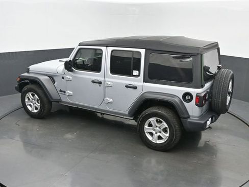Used 2022 Jeep Wrangler Unlimited Sport AWD/4WD image 38