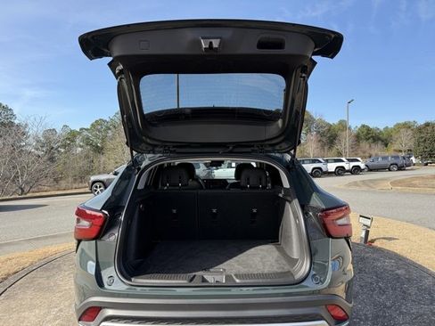 Used 2025 Chevrolet Trax LT image 31