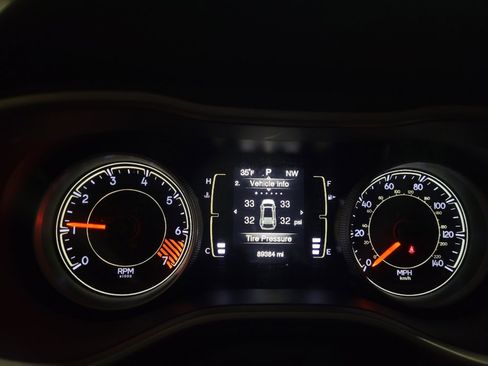 Used 2015 Jeep Cherokee Latitude FWD image 23