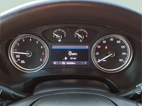 Used 2021 Buick Enclave Essence image 28